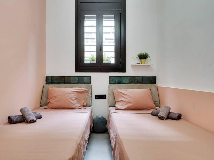 Casa Maria Townhouse- Terrace-4 Bedrooms L’Hospitalet de Llobregat Zewnętrze zdjęcie