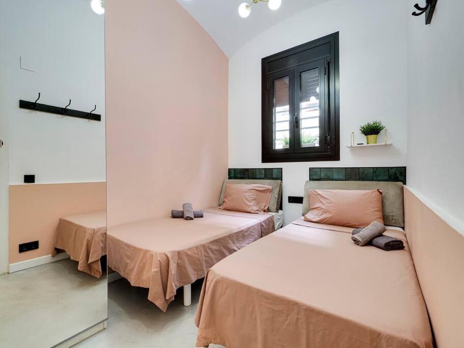 Casa Maria Townhouse- Terrace-4 Bedrooms L’Hospitalet de Llobregat Zewnętrze zdjęcie