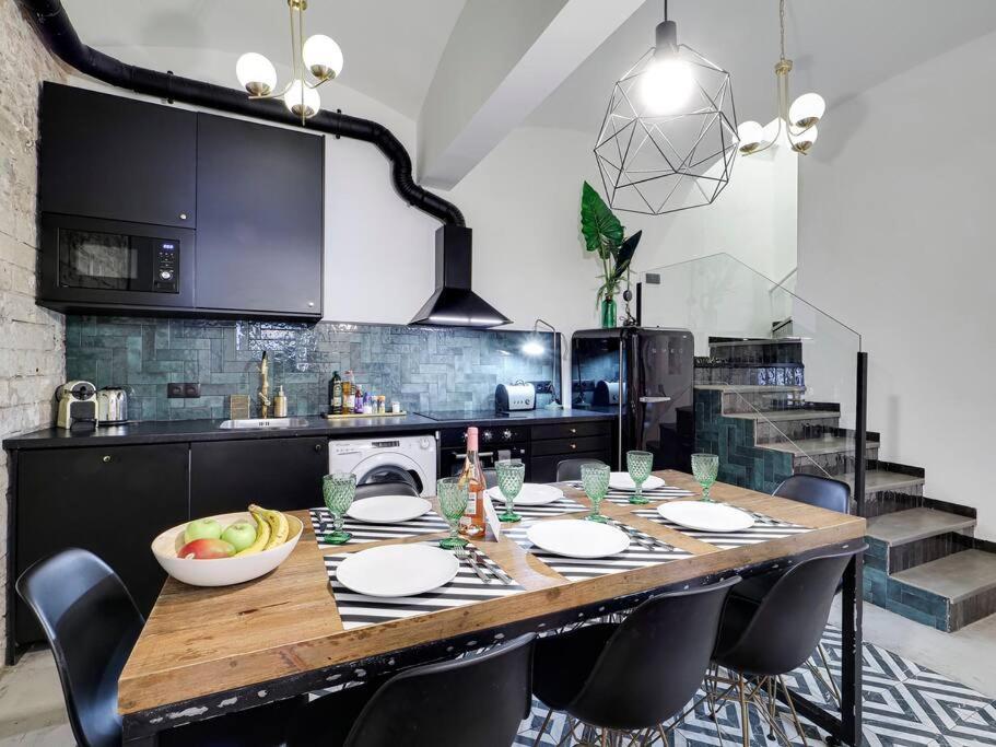 Casa Maria Townhouse- Terrace-4 Bedrooms L’Hospitalet de Llobregat Zewnętrze zdjęcie