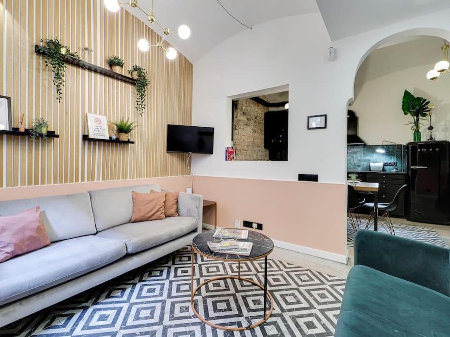 Casa Maria Townhouse- Terrace-4 Bedrooms L’Hospitalet de Llobregat Zewnętrze zdjęcie